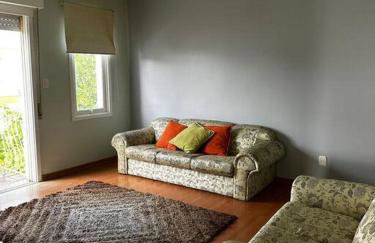 Amplo apartamento com 2 garagens - Foto 1
