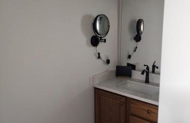 Whispering Woods Estate - Relax, Recharge, Connect - 12 wooded acres, 3 Bedrooms, 3 Baths, sleeps 10 - Foto 9