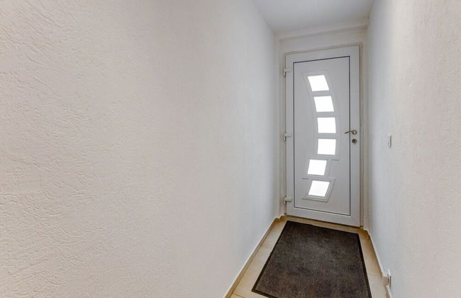 Beautiful Cottage in La Chaux With Jacuzzi - Foto 2