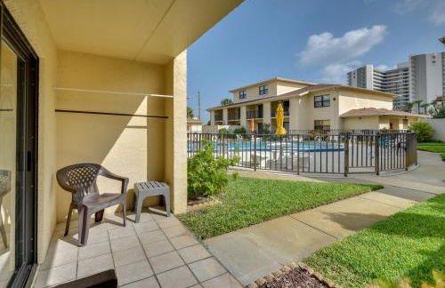 Daytona Beach Shores Condo Rental Walk to Beach! - Photo 3