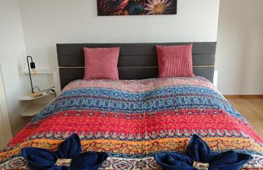 Ferienhaus Wintergarten für 8 Gäste und 2 Hunde in der Eifel mit toller Aussicht, Kamin und Garten - Foto 33