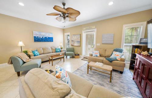 Summer Special, Lux 4BR House Sleeps 12, Pool, Elevator, King bed - Foto 28