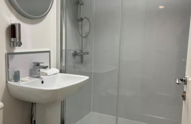 12 Plants Yard -Modern Retreat - Photo 4