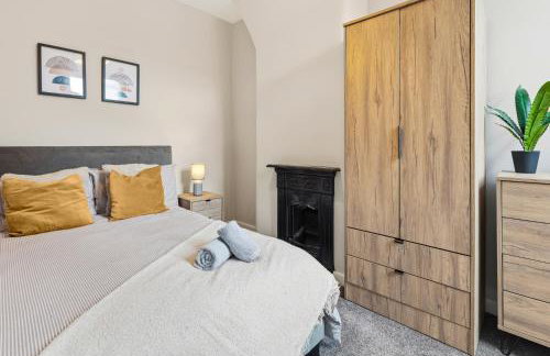 Manchester home, Sleeps 6, Contractor Friendly, Free Parking - Foto 3