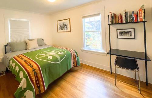 Parkside Bungalow steps away from Manito Park - Photo 6