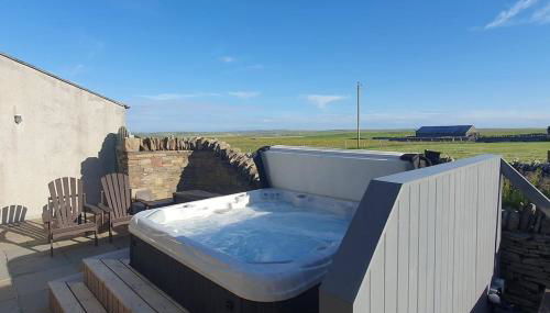 Exceptional 4 bed converted church with hot tub - Foto 2