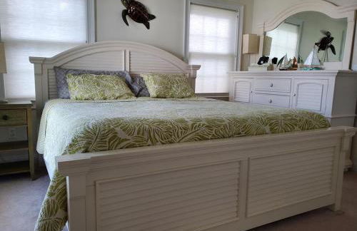 Wifi, Decks, Rooftop Deck, Beach Badges, Beach Chairs, Ocean Side Reverse Living Home Only Third 3Rd From The Beach Brant Beach, 12578 - Foto 3