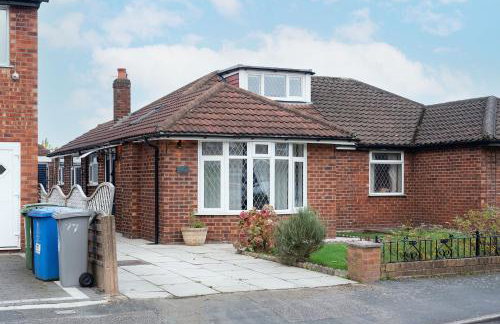 Nature Inspired Bungalow with 3 rooms - 10 mins from Manchester Airport - Foto 19