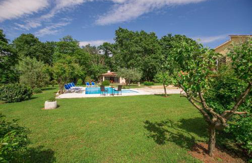 Malerisches Apartment in der Natur mit Pool, Outdoor-Kueche, BBQ, Spielplatz - Photo 26