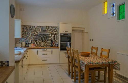 18th-Century Farmhouse with Countryside Views - Foto 29