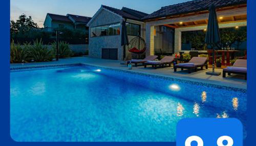 Villa Lorema-pet friendly on 5000 sqm garden,pool, jacuzzi, billiard&PS5 - Foto 1