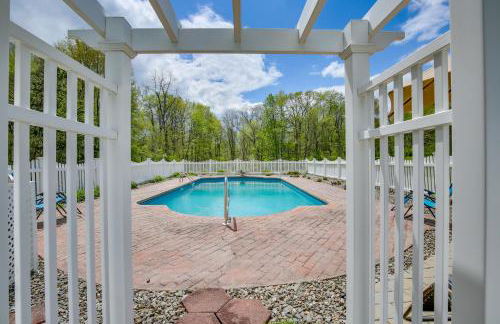 Pet-Friendly Beacon Area Vacation Rental 6 Acres - Foto 40
