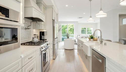 Coastal retreat near the beach w Panoramic Ocean Views, Rooftop Deck, & Firepit - Foto 4