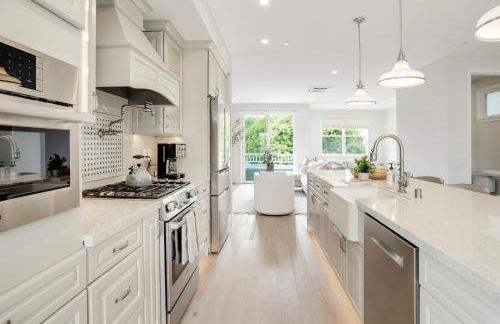 Coastal retreat near the beach w Panoramic Ocean Views, Rooftop Deck, & Firepit - Foto 4