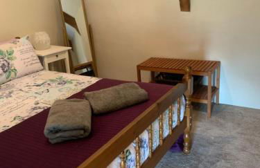 Countryside Retreat in Brittany 2 Bedrooms Sleeps 4 Pet Friendly Heated Swimming Pool Free Wifi - Foto 33