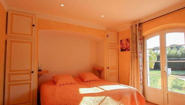 Vibrant Holiday Home With Private Pool - Foto 3, Habitación