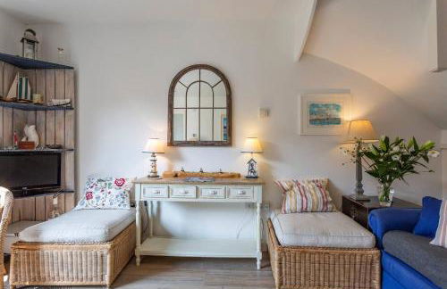 2 Elgin House - Photo 1