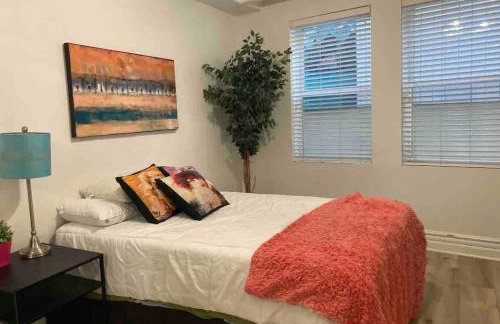 Studio City Chic Large Contemporary Condo - Foto 25