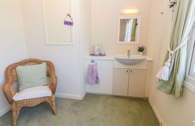 Charming 2 Bed House Near Rhoscolyn,discounts FOR - Foto 3