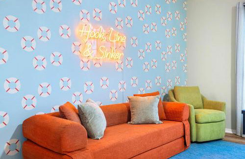 Resort Style Backyard Pool Pickleball Court - Foto 54