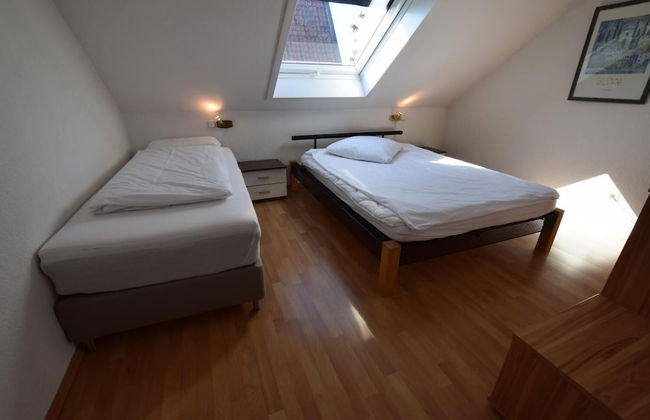 Tolstov-Hotels Generous 3 Room Apartment - Photo 11