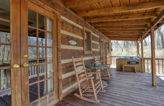 Creekside Memories - 2 Bedrooms, 2 Baths, Sleeps 6 Cabin by RedAwning - Foto 17