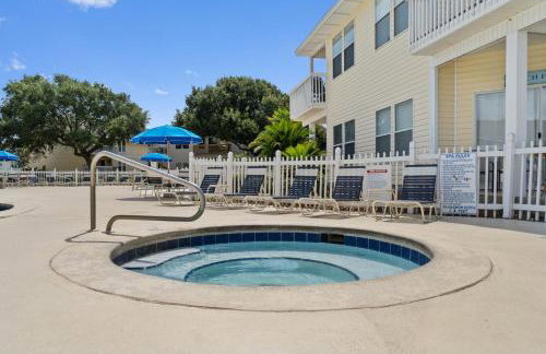 Coastal Snowbird Haven Beach, Golf, Tennis & Pool - Foto 32