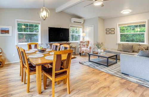 Port Angeles Abode with Yard and Guest House! - Foto 4