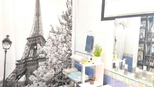 Le Parisien T1Antony-Berny by Beds4Wanderlust - 35m2 avec Balcon - Aéroport Orly 5miles - Train Station RER B ORLYVAL 1mile - Foto 5, Shower