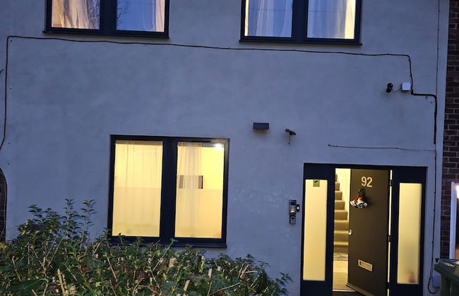 1 Bed Flat - Sleeps 2 - Parking - Garden - Foto 12