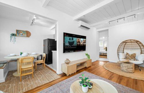 Modern Eclectic 2BR Near Petco, Balboa Park & Zoo - Foto 16