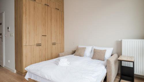 Ursynów Serenity Studio with Garden by BookingHost - Foto 3, towels, wardrobe