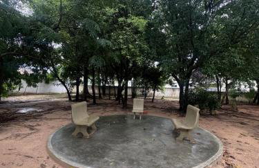 Conforto e refúgio a poucos minutos da praia! - Foto 14