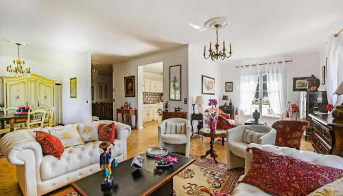 Lovely Home In Saint-Julien-Les-Rosie - Foto 3