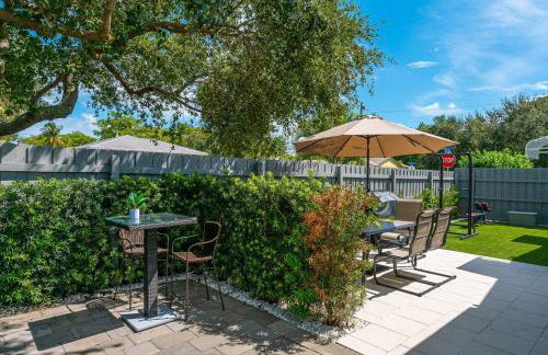 Renovated 2BR Home - Hot Tub, Gym & Beach Nearby - Foto 19