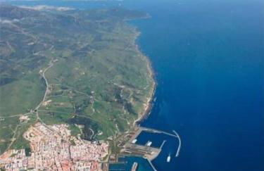 Luxury beachfront apartment with pool, sauna, fitness and gym in province Malaga, Andalusia - Photo 52