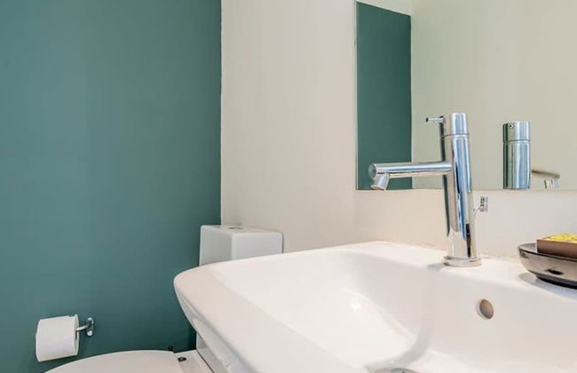 Picturesque 2BR in Casco Antiguo - Photo 25