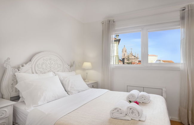 Bright 3BR Flat w/ AC in City Center by LovelyStay - Photo 67