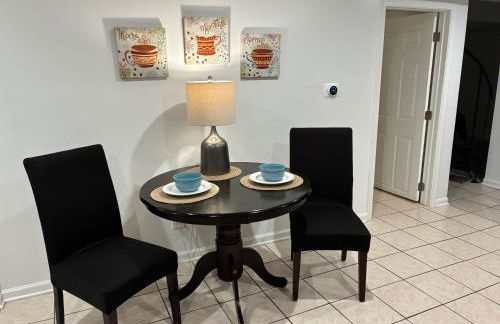 The Wrigleyville Deluxe -Steps from Wrigley Sleeps 10 - Foto 21