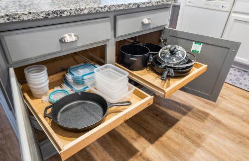 Cedar Point, Kalahari, Sports Force, Hot tub, Fire pit, EV, Pets, Beach, Fireplace, Park - Photo 57