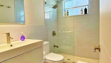 Block from Beach one bedroom with Parking - Foto 3