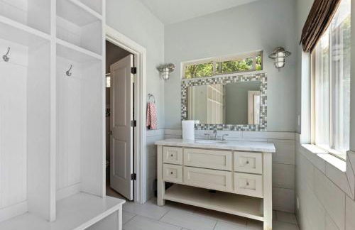 Majesty Estate in Salt Lake with Private Pool and Sport Court - Foto 51