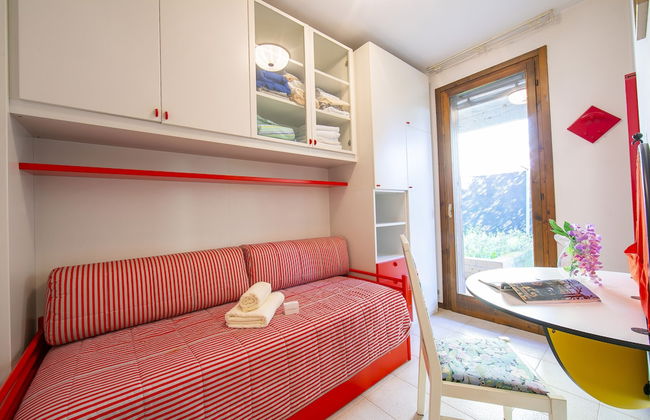 Lella Apartment Front Beach Garda Lake - Foto 4