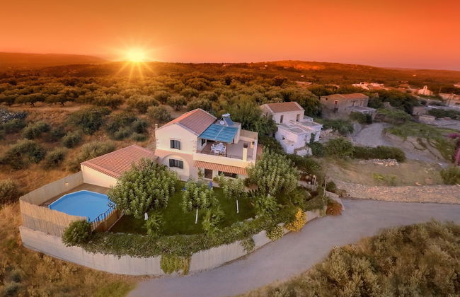 Traditional Ioannis Cottage...luxurious & Rustic With Ecological Heated Pool !!! - Foto 1