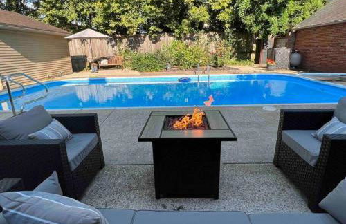 Blue Moon Cottage - Music Room, Inground Pool - Foto 21