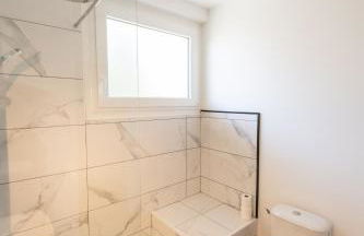 LE DAUPHIN - Place parking privée gratuit - WIFI et TV - Foto 14