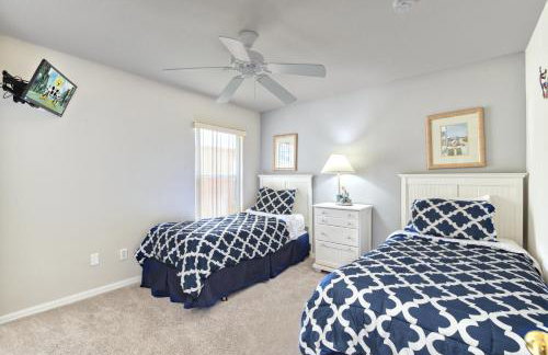 Sunny lake view villa with pool spa - close to attractions - Foto 28