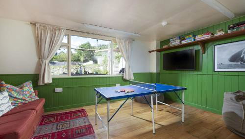 Master Shipwrights House - Great Location - Free WiFi & Parking - Fireplace - Foto 5, Game Room