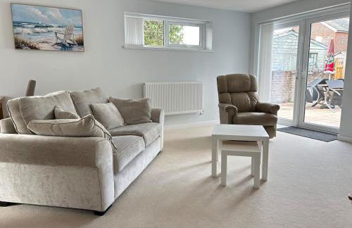 Private Garden Retreat 2BR Modern Comfort - Foto 38