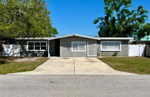 5 Min to Siesta Key Beach Spacious 2BR Getaway - Foto 16
